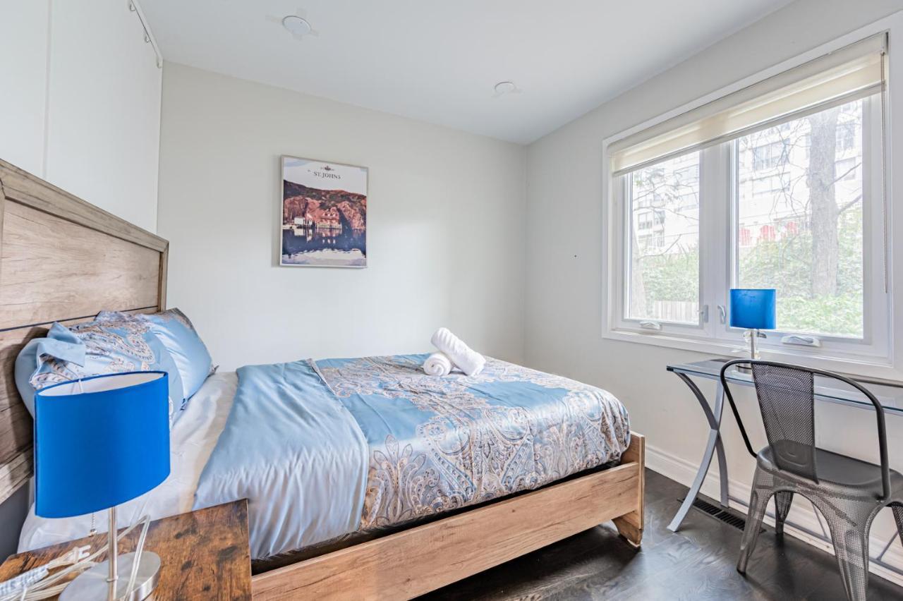 Beautiful Property In Downtown Core Close To Subway Station! Toronto Eksteriør bilde