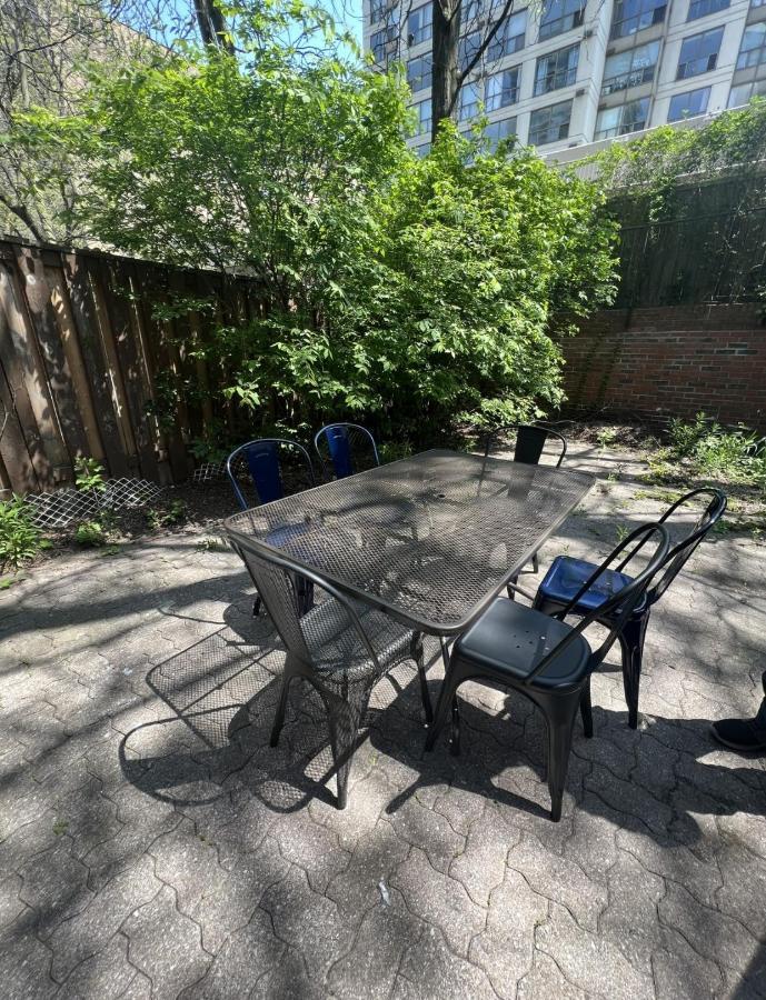 Beautiful Property In Downtown Core Close To Subway Station! Toronto Eksteriør bilde